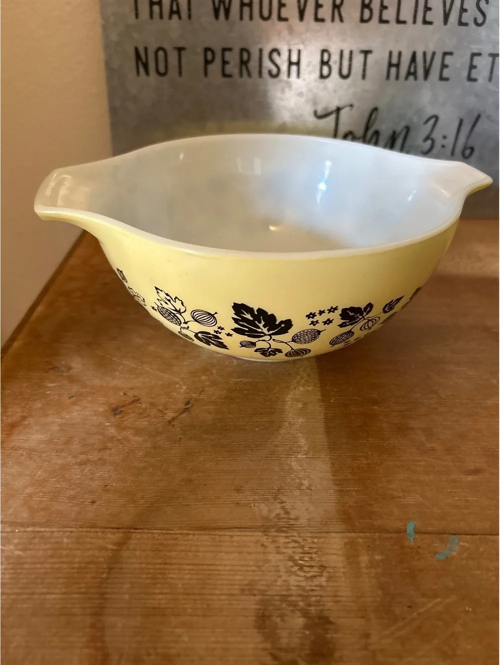 Vintage Pyrex Gooseberry Yellow Mixing Bowl